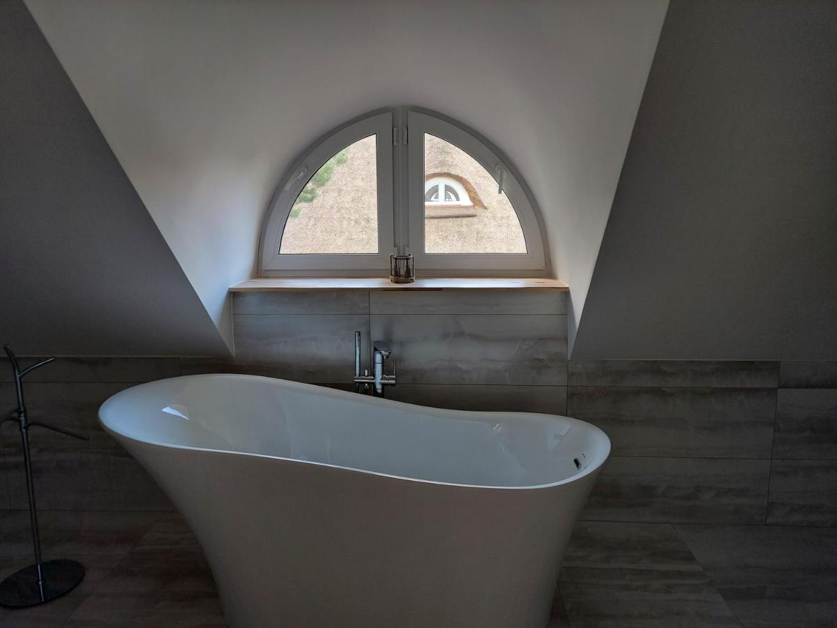 Greyowka Dom Kryty Strzecha W Gardna Park Villa Czysta Exteriör bild